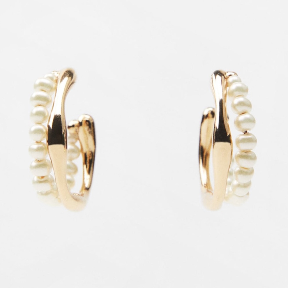 Zara Gold Tone Pearl Hoop Earrings- NWT - Picture 3 of 3